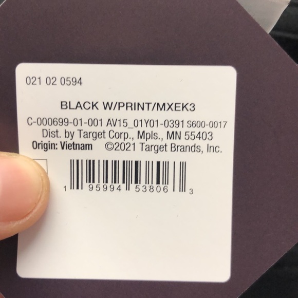 Ava & Viv long sleeve sweatshirt beauty knows no size affirmation positive black - Picture 5 of 7